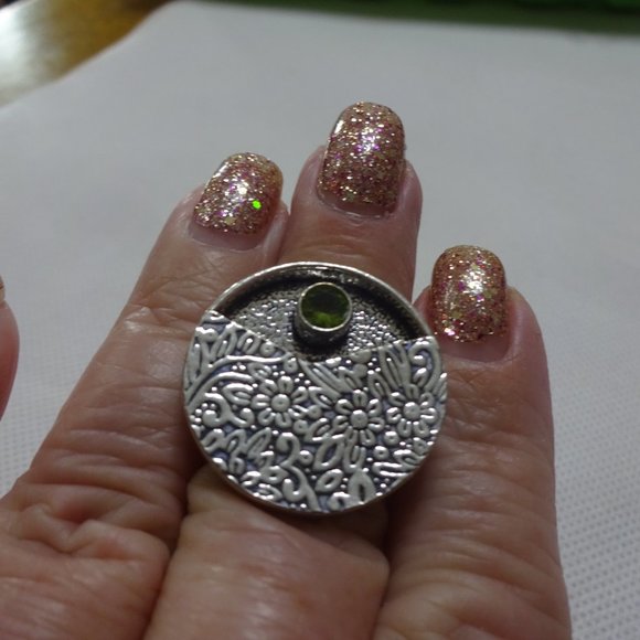Beautiful "PERIDOT" STAMPED Handmade Sterling Ring Size 7.5 #656A - Picture 3 of 3